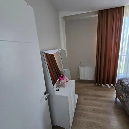 Huzzak Tower 1 M1 Apartment *