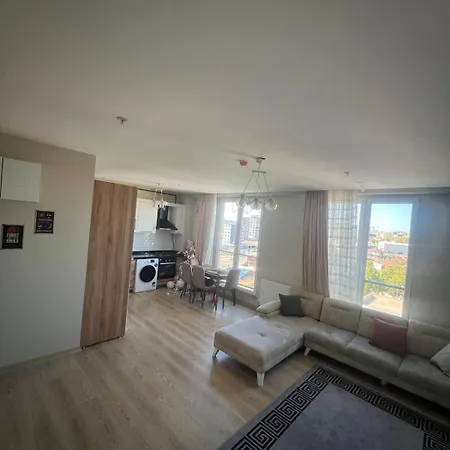 Apartment Huzzak Tower 1 M1 *